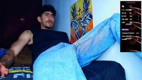 thomas_ks11 online show from November 23, 2025, 2:11 am