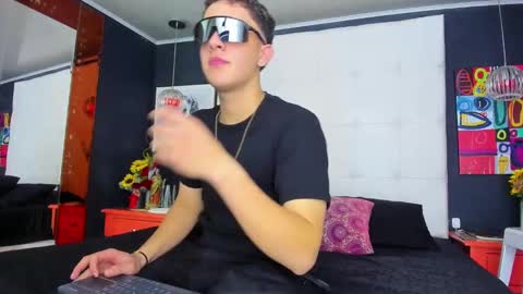 ---Thomas--- online show from March 12, 2025, 4:30 am