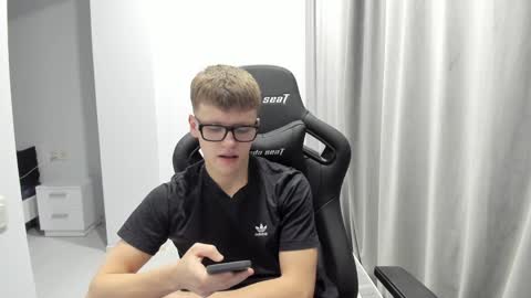 Tomas online show from January 29, 2025, 10:32 pm