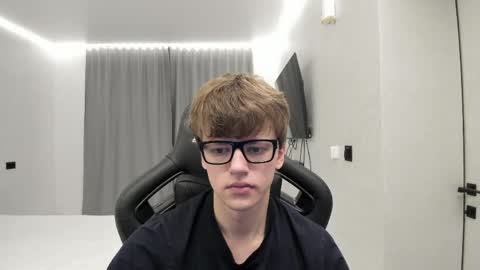 Tomas online show from May 14, 2026, 1:23 am