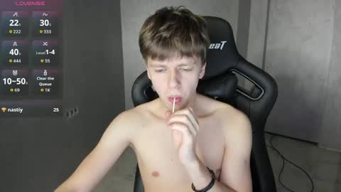 Tomas online show from June 2, 2026, 6:21 pm