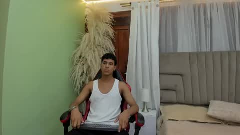 Snapshot of thomas_valkov chatting on April 18, 2026, 11:25 am Thomas Valkov online show from April 18, 2026, 11:25 am