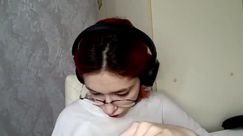 Lina online show from December 4, 2025, 11:52 am