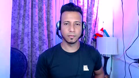 Snapshot of thommerxxx chatting on January 7, 2026, 4:26 am Thom online show from January 7, 2026, 4:26 am