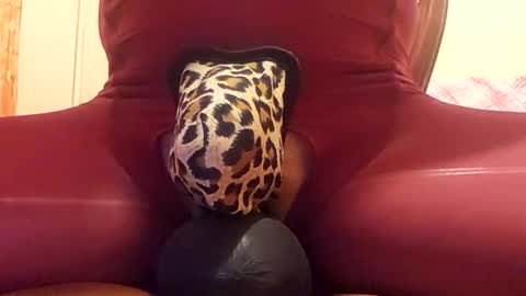 Snapshot of thongsandstockings chatting on October 31, 2025, 12:11 am Thongsandstocking online show from October 31, 2025, 12:11 am