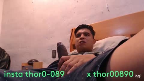 Snapshot of thor0200 chatting on December 11, 2024, 4:42 pm thor0200 online show from December 11, 2024, 4:42 pm