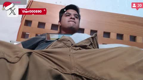 Snapshot of thor0200 chatting on January 6, 2025, 2:26 am thor0200 online show from January 6, 2025, 2:26 am