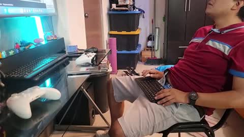 Snapshot of thor0200 chatting on September 28, 2025, 11:21 pm thor0200 online show from September 28, 2025, 11:21 pm