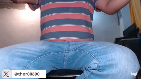 Snapshot of thor0200 chatting on November 25, 2025, 3:28 am thor0200 online show from November 25, 2025, 3:28 am