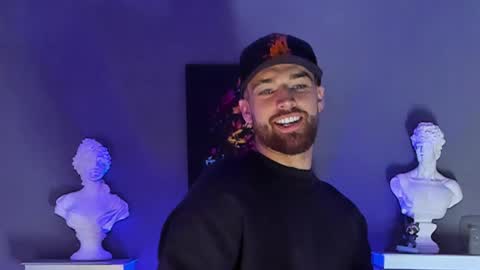 thor_evans online show from December 18, 2025, 1:11 am