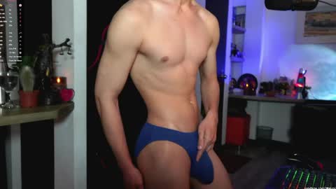 Snapshot of thoroughbredxx chatting on April 30, 2026, 4:46 pm L e a n d e r 25OFF ON MY OF online show from April 30, 2026, 4:46 pm