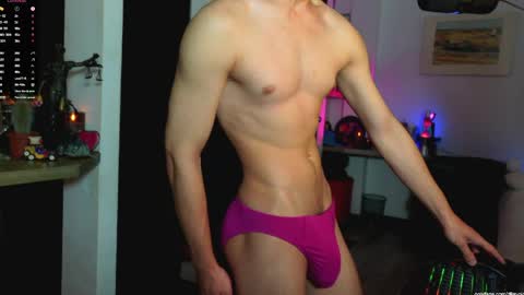 Snapshot of thoroughbredxx chatting on May 15, 2026, 3:41 pm L e a n d e r 25OFF ON MY OF online show from May 15, 2026, 3:41 pm