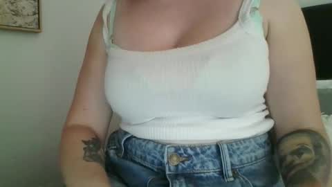 Snapshot of thrillho89 chatting on February 10, 2026, 2:48 am thrillho89 online show from February 10, 2026, 2:48 am