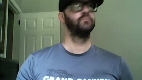 Snapshot of throbinwilliam chatting on July 12, 2026, 1:57 pm Throbin Williams online show from July 12, 2026, 1:57 pm