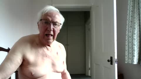 Snapshot of thruster99 chatting on May 20, 2026, 10:43 am thruster99 online show from May 20, 2026, 10:43 am