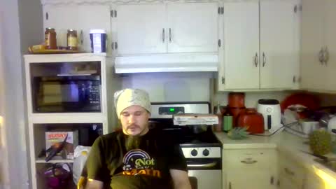 thunder8u42 online show from October 31, 2025, 8:26 am