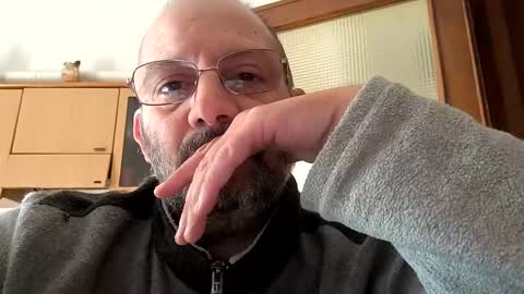 Snapshot of thunderflash73 chatting on November 14, 2025, 11:20 am Little Wolf online show from November 14, 2025, 11:20 am