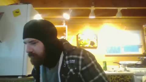 Snapshot of thunderjacker chatting on September 24, 2025, 3:32 am The Pen is Mightier than Sword online show from September 24, 2025, 3:32 am