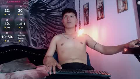 Snapshot of thxmm_ chatting on January 15, 2026, 7:50 pm thxmm_ online show from January 15, 2026, 7:50 pm