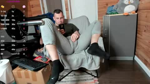 Snapshot of thyleo chatting on March 23, 2026, 6:45 pm bigsshark online show from March 23, 2026, 6:45 pm