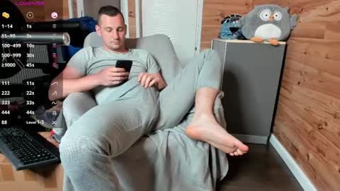 Snapshot of thyleo chatting on April 16, 2026, 8:53 pm bigsshark online show from April 16, 2026, 8:53 pm
