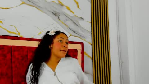 Snapshot of tiana_hots chatting on April 9, 2026, 8:42 am tiana_hots online show from April 9, 2026, 8:42 am