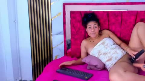Snapshot of tiana_hots chatting on April 21, 2026, 2:51 am tiana_hots online show from April 21, 2026, 2:51 am