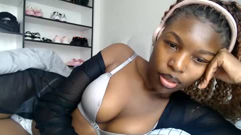 tiana_kay online show from July 1, 2026, 9:44 am