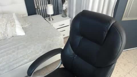 LIA online show from February 7, 2026, 11:58 am