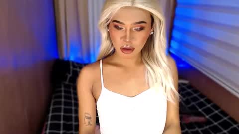 Snapshot of tiara_perezx chatting on October 11, 2025, 6:50 pm Sam online show from October 11, 2025, 6:50 pm