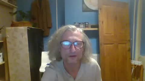 tiddles12345 online show from October 27, 2025, 2:37 am