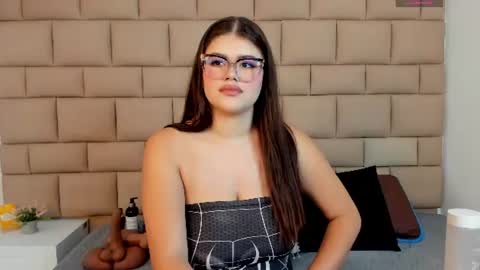 Tifanny  online show from July 19, 2026, 12:20 pm