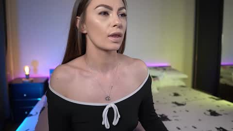 Tiffany online show from March 8, 2026, 9:29 pm