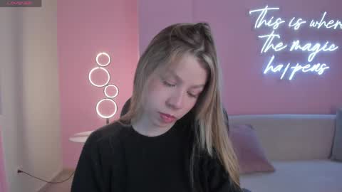 Tiffanny Sins online show from June 9, 2026, 2:56 am
