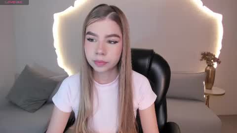 Tiffanny Sins online show from July 16, 2026, 3:12 am