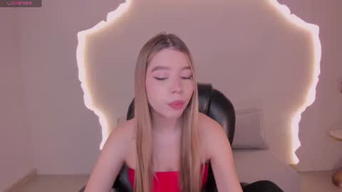 Tiffanny Sins online show from July 22, 2026, 4:37 am