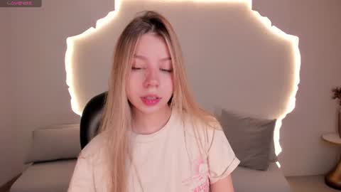 Tiffanny Sins online show from July 25, 2026, 7:11 pm