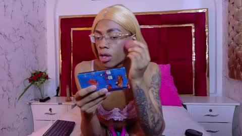Snapshot of tiffannyvalentine chatting on May 1, 2026, 12:43 pm tiffannyvalentine online show from May 1, 2026, 12:43 pm