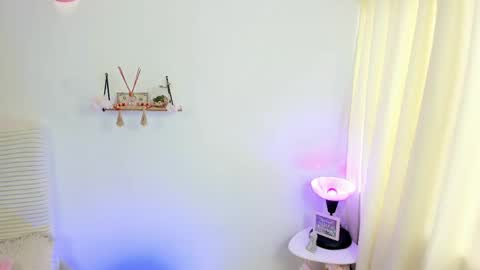 tiffaSTREAMING SCHEDULE 500 am- 1000 GMT-5Colombia hour online show from April 20, 2026, 9:16 pm