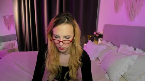 Snapshot of tiffany_king chatting on May 1, 2026, 5:45 am Tiffany online show from May 1, 2026, 5:45 am