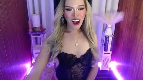 tiffany online show from December 13, 2025, 7:53 pm