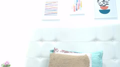 Tifanny Fox online show from February 5, 2025, 1:33 pm