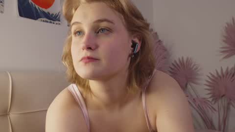 tiffanyjons online show from February 9, 2025, 12:28 am