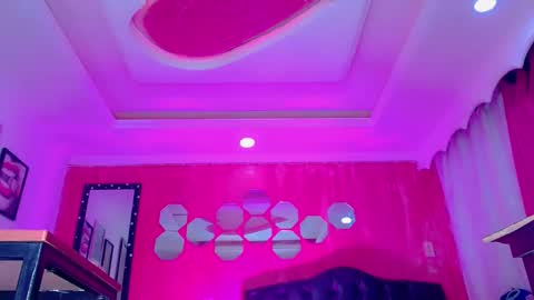 tiffanymackensyy69 online show from April 23, 2026, 10:56 pm
