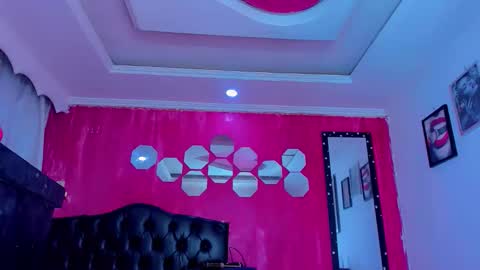 tiffanymackensyy69 online show from June 9, 2026, 12:00 am