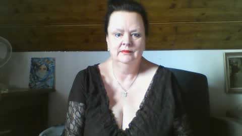 TiffanyMature online show from April 7, 2026, 7:09 am
