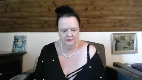 TiffanyMature online show from April 27, 2026, 2:59 pm
