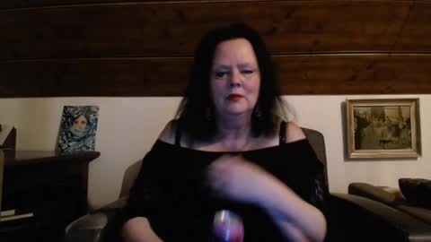 TiffanyMature online show from April 28, 2026, 8:14 pm