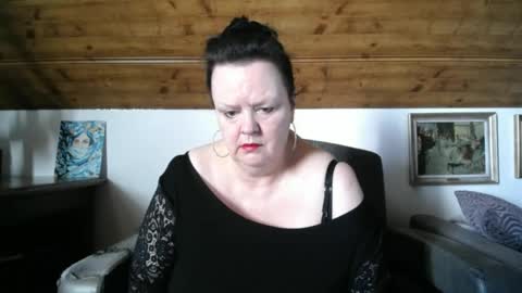 TiffanyMature online show from April 29, 2026, 8:18 am