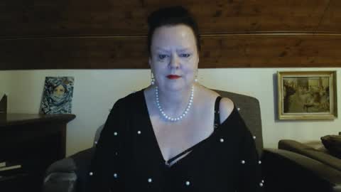 TiffanyMature online show from May 3, 2026, 8:15 pm